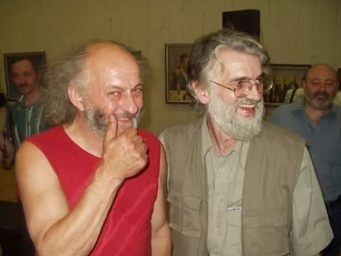 Фото с выставки 2007г. Слева - Вячеслав Полунин
